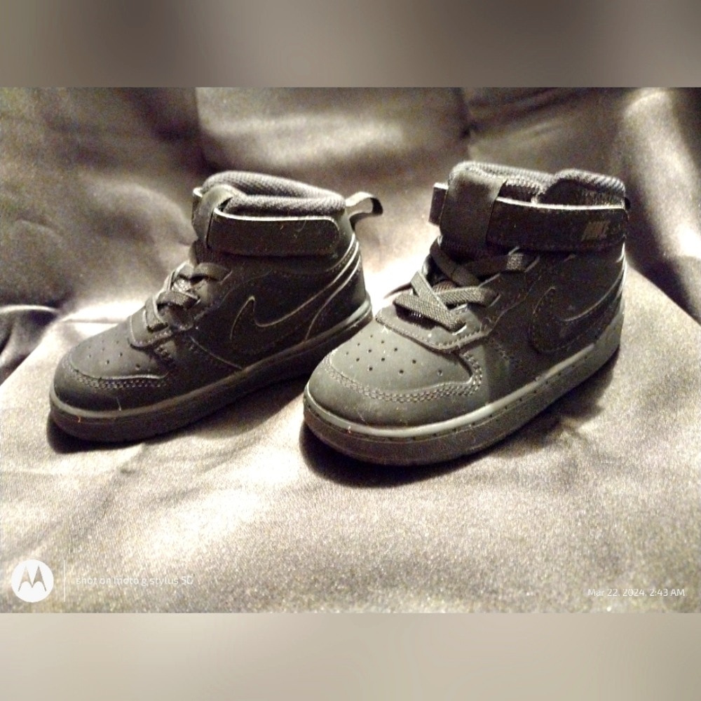 Black Nike Toddlers Size 7C Boys/Girls
